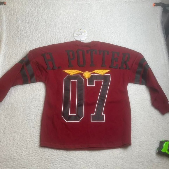 NWT Harry Potter women's red spirit jersey 07 hogwarts oversized xs - Picture 3 of 5